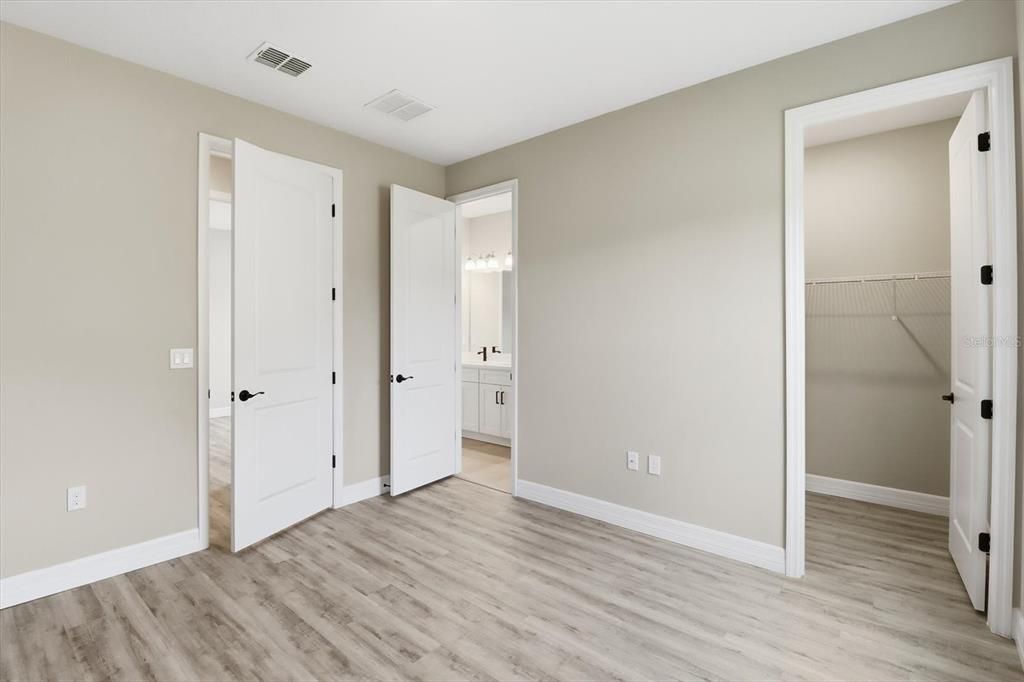 Active With Contract: $489,900 (5 beds, 4 baths, 3222 Square Feet)