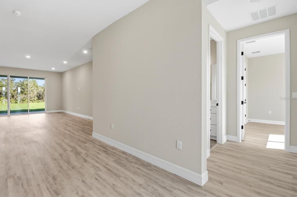 Active With Contract: $489,900 (5 beds, 4 baths, 3222 Square Feet)