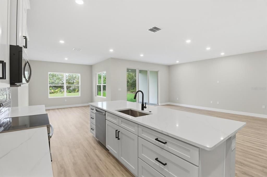 Active With Contract: $489,900 (5 beds, 4 baths, 3222 Square Feet)