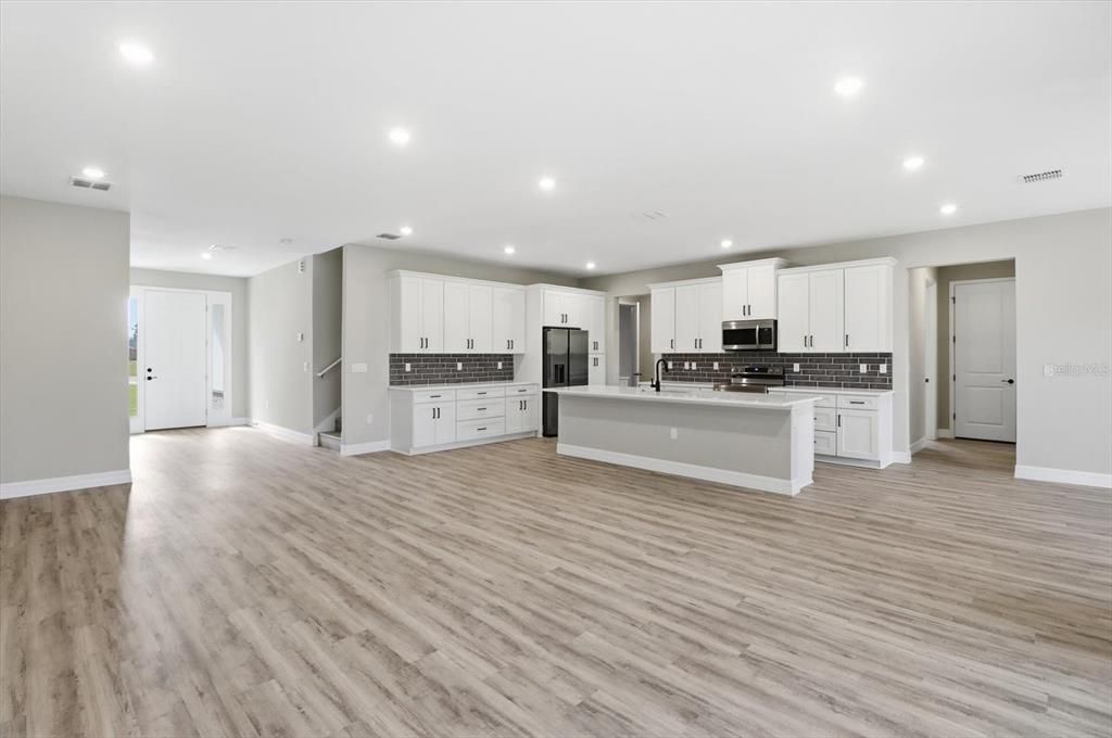 Active With Contract: $489,900 (5 beds, 4 baths, 3222 Square Feet)