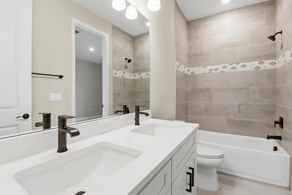 Active With Contract: $489,900 (5 beds, 4 baths, 3222 Square Feet)