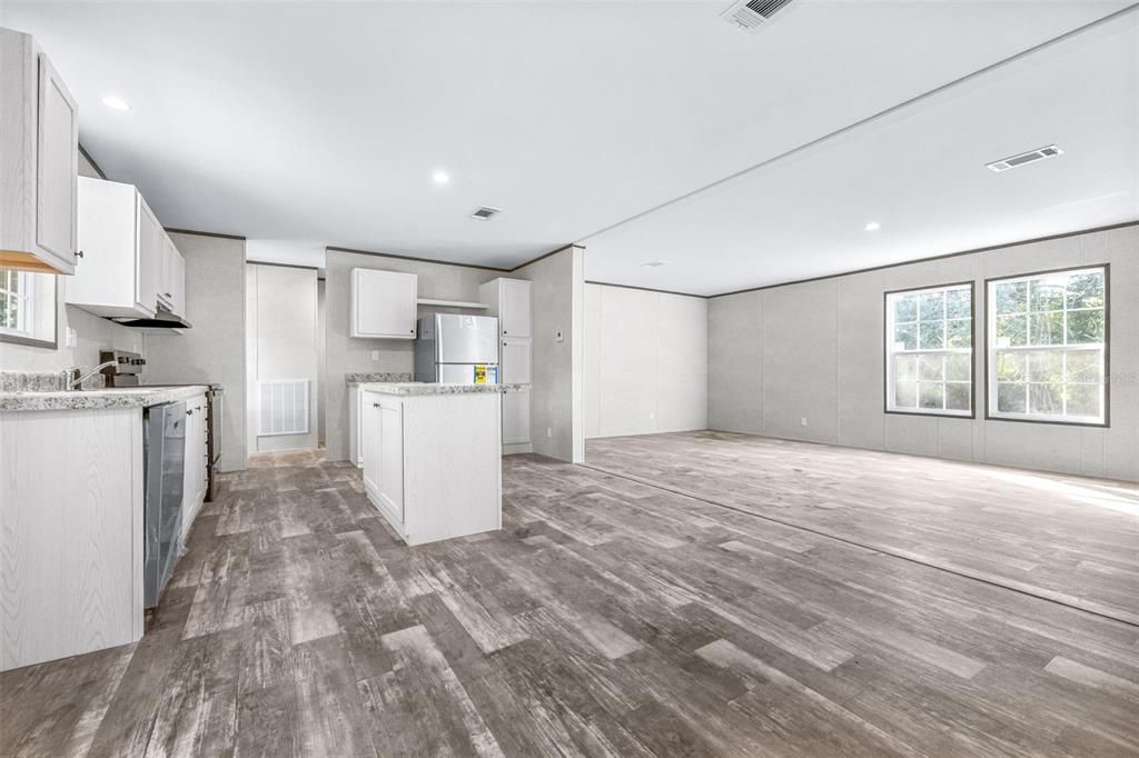 待售: $250,000 (3 贝兹, 2 浴室, 1493 平方英尺)