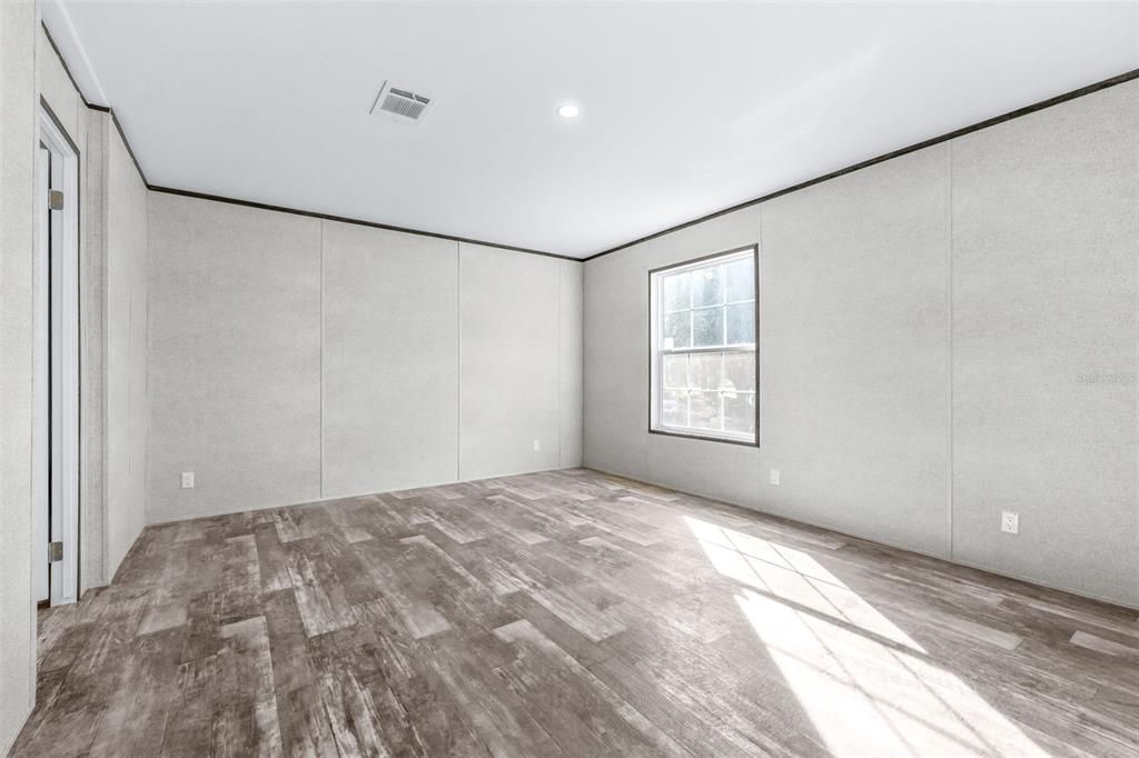 待售: $250,000 (3 贝兹, 2 浴室, 1493 平方英尺)