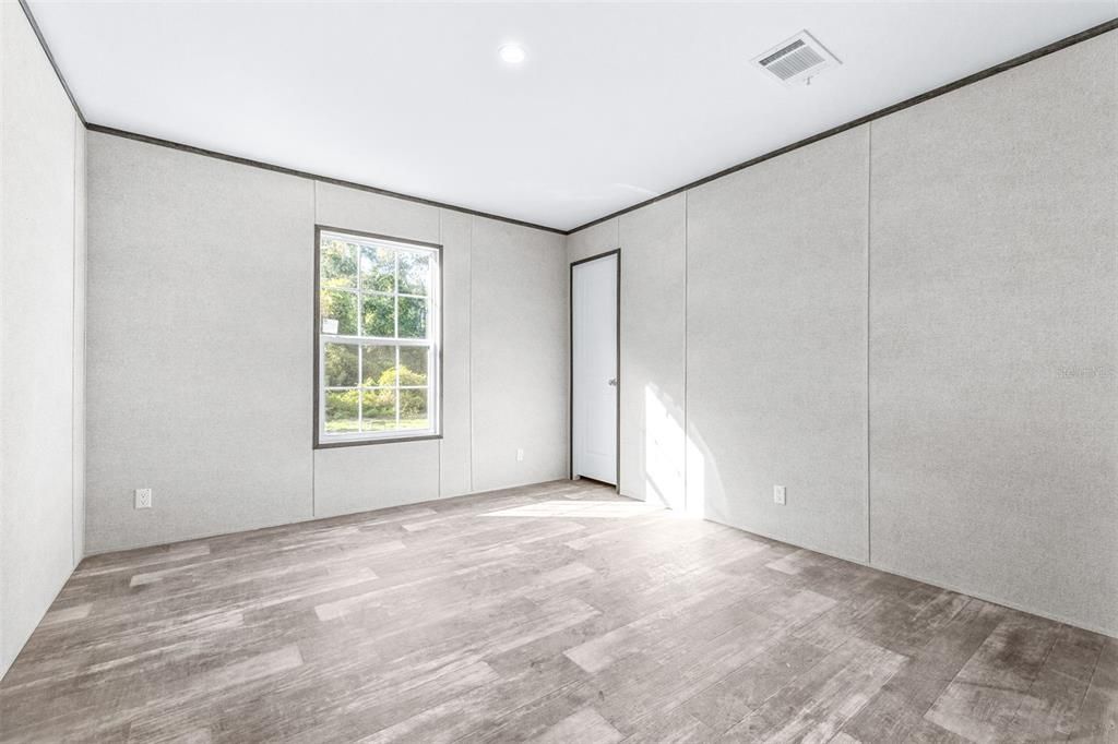 待售: $250,000 (3 贝兹, 2 浴室, 1493 平方英尺)