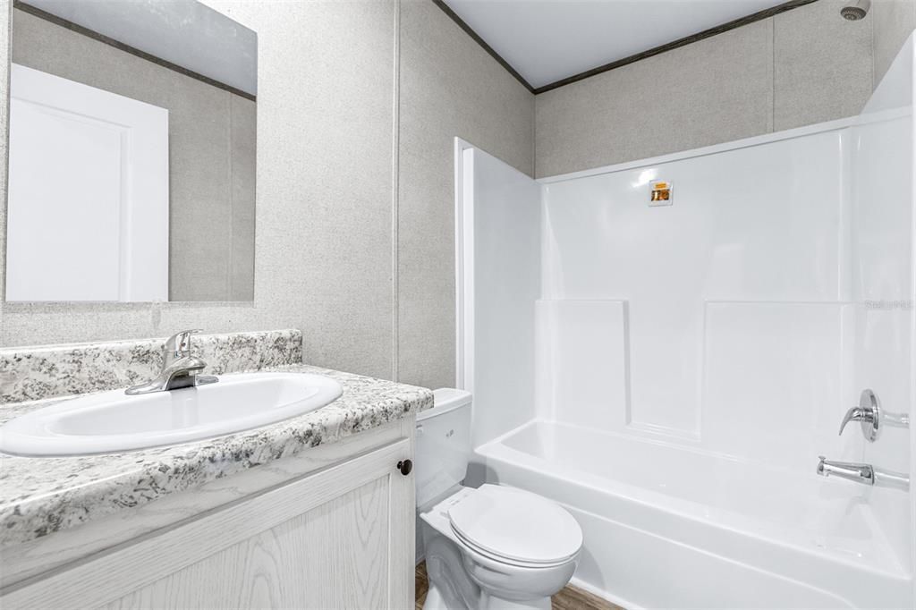 待售: $250,000 (3 贝兹, 2 浴室, 1493 平方英尺)