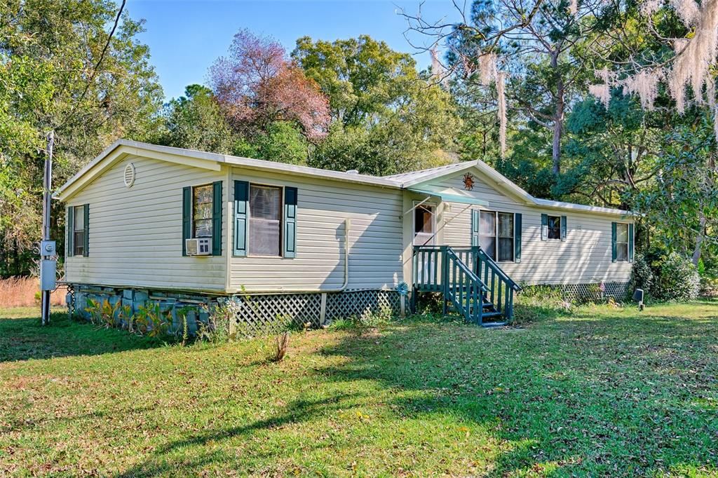 最近售出: $179,900 (3 贝兹, 2 浴室, 1568 平方英尺)