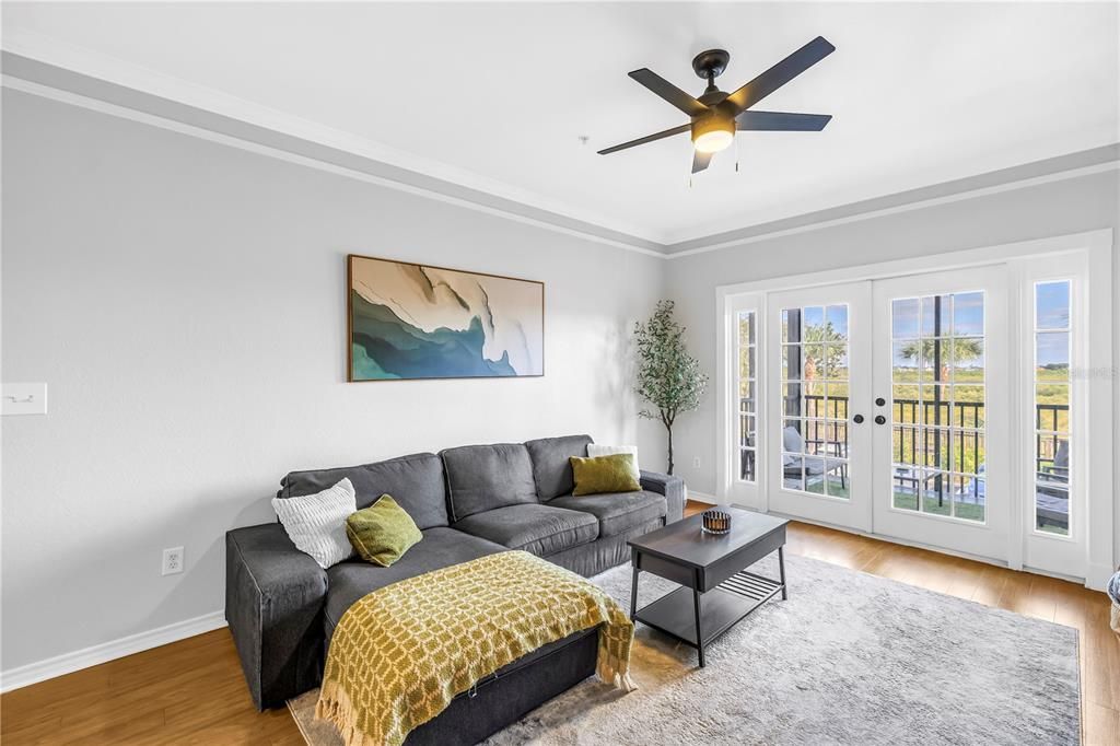 Active With Contract: $249,950 (2 beds, 2 baths, 1153 Square Feet)