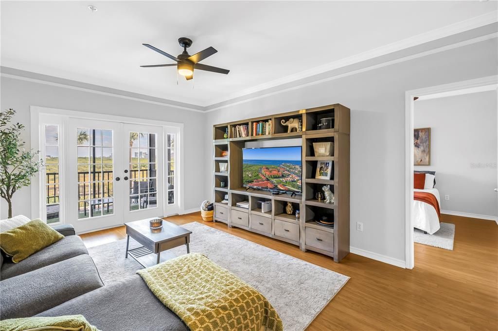 Active With Contract: $249,950 (2 beds, 2 baths, 1153 Square Feet)