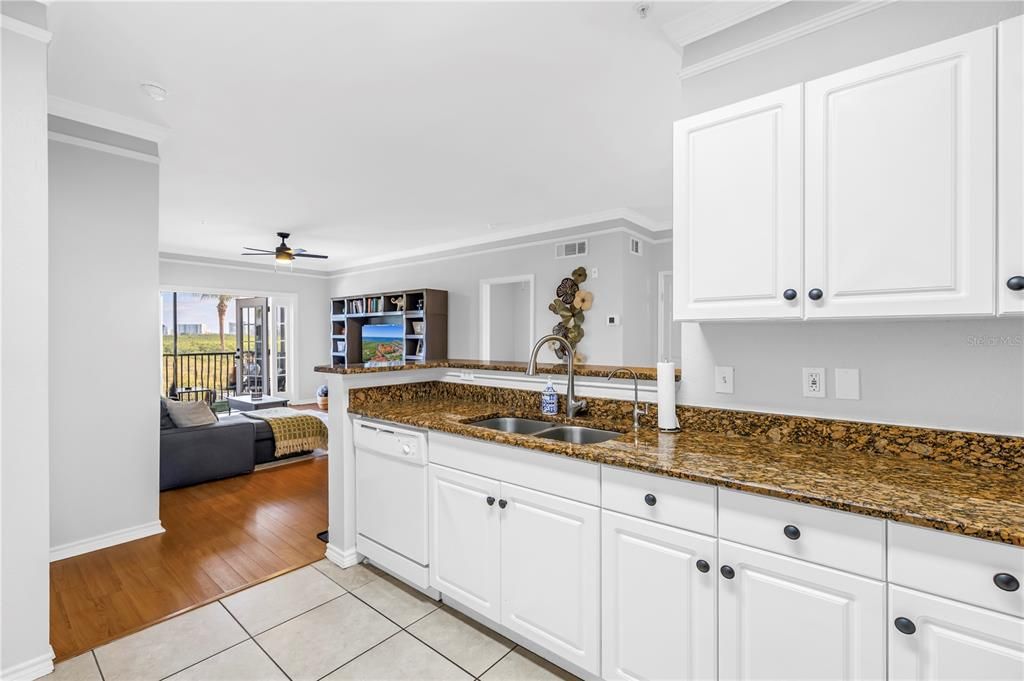 Active With Contract: $249,950 (2 beds, 2 baths, 1153 Square Feet)