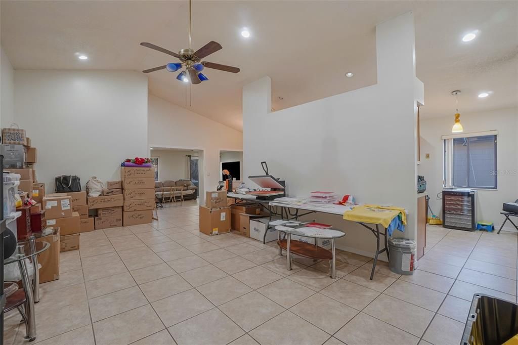 Activo con contrato: $339,000 (3 camas, 2 baños, 1528 Pies cuadrados)