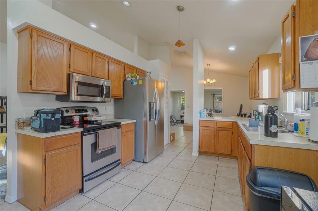 Activo con contrato: $339,000 (3 camas, 2 baños, 1528 Pies cuadrados)