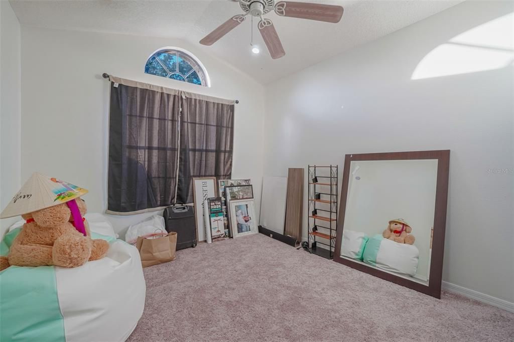 Activo con contrato: $339,000 (3 camas, 2 baños, 1528 Pies cuadrados)