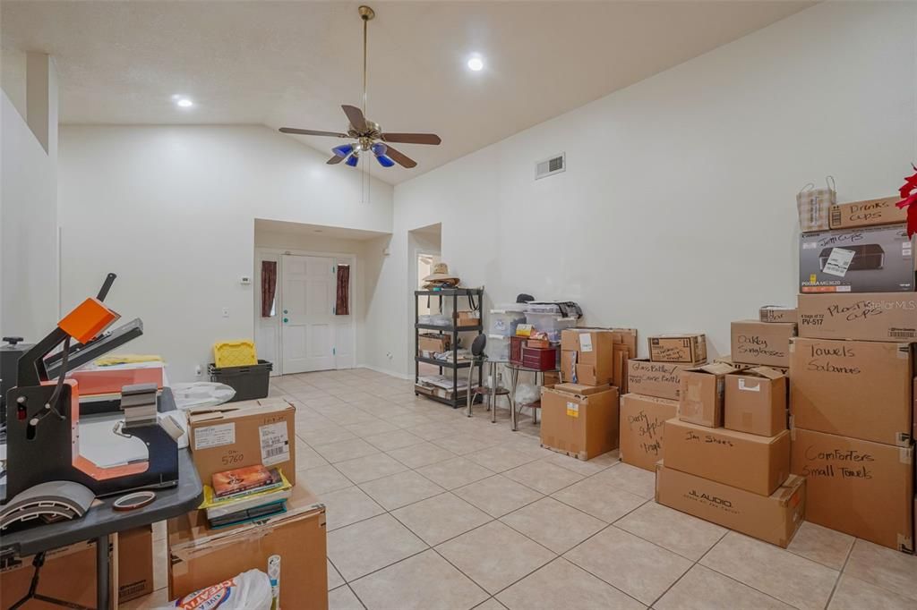 Activo con contrato: $339,000 (3 camas, 2 baños, 1528 Pies cuadrados)