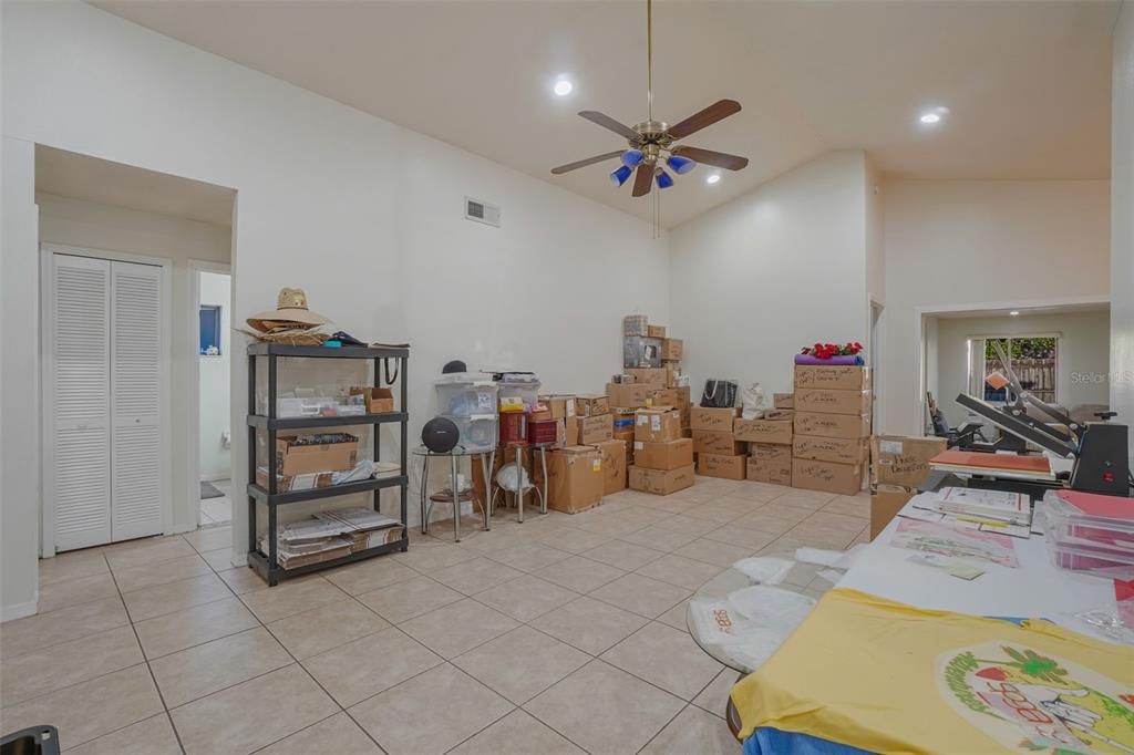 Activo con contrato: $339,000 (3 camas, 2 baños, 1528 Pies cuadrados)