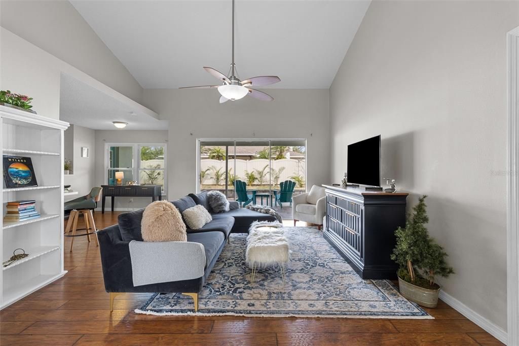 For Sale: $415,000 (3 beds, 2 baths, 1487 Square Feet)