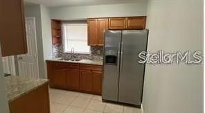 For Rent: $1,400 (3 beds, 1 baths, 994 Square Feet)