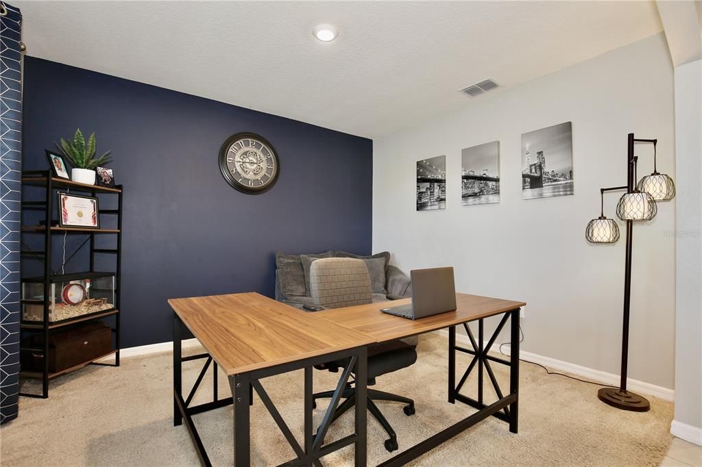 For Sale: $425,000 (5 beds, 3 baths, 2830 Square Feet)