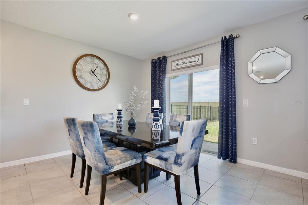 For Sale: $425,000 (5 beds, 3 baths, 2830 Square Feet)