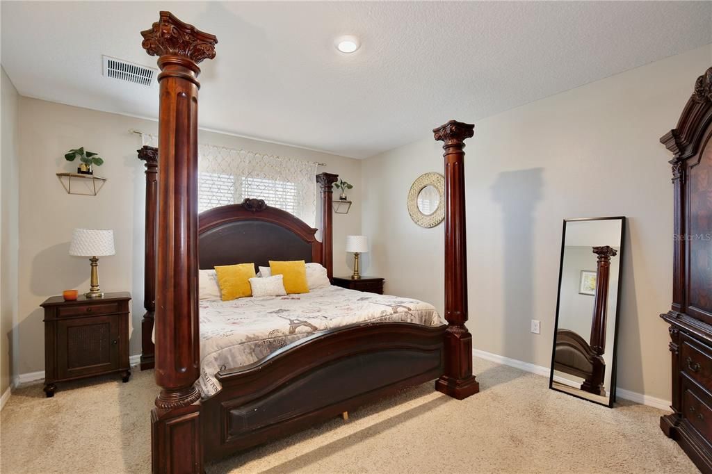 For Sale: $425,000 (5 beds, 3 baths, 2830 Square Feet)