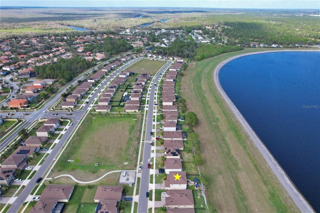 For Sale: $425,000 (5 beds, 3 baths, 2830 Square Feet)