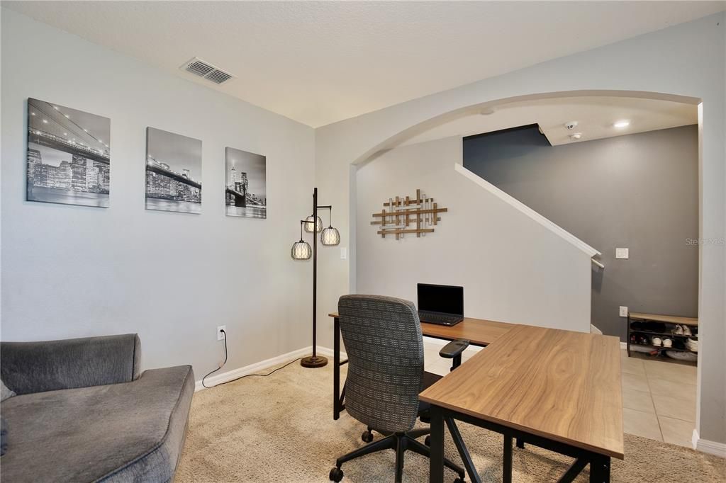 For Sale: $425,000 (5 beds, 3 baths, 2830 Square Feet)