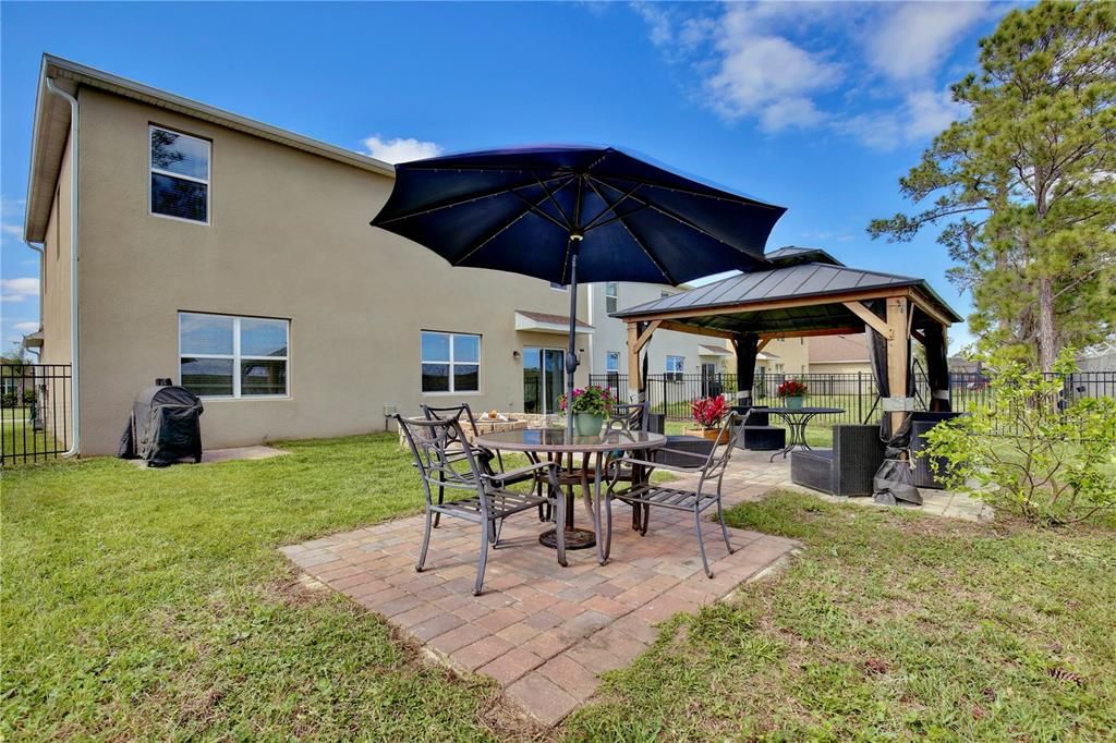 For Sale: $425,000 (5 beds, 3 baths, 2830 Square Feet)