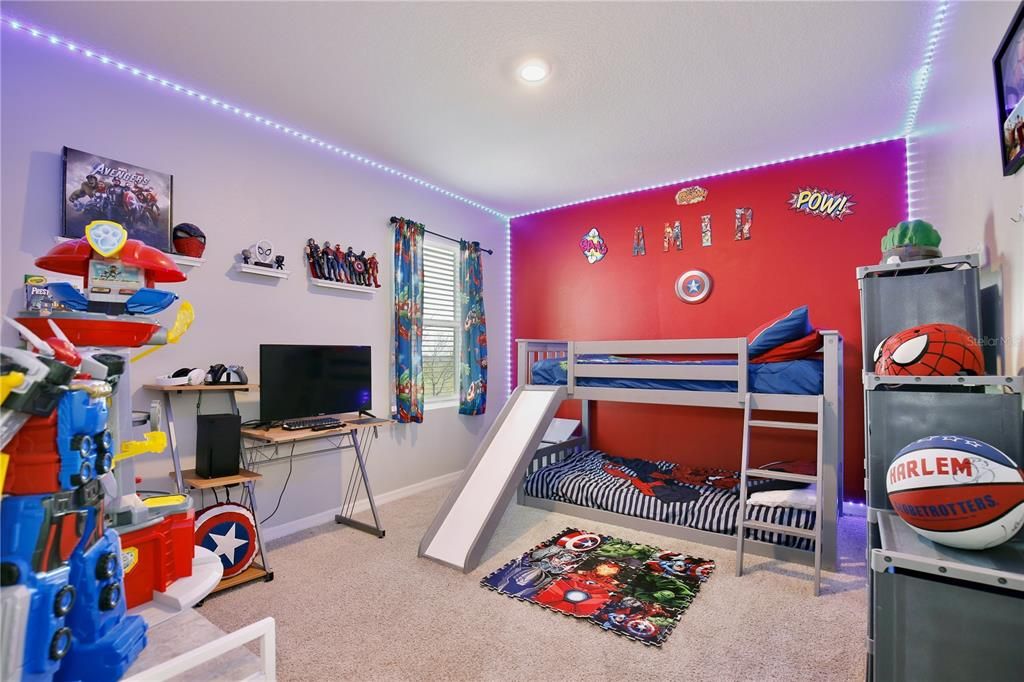 For Sale: $425,000 (5 beds, 3 baths, 2830 Square Feet)