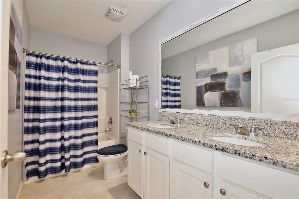 For Sale: $425,000 (5 beds, 3 baths, 2830 Square Feet)