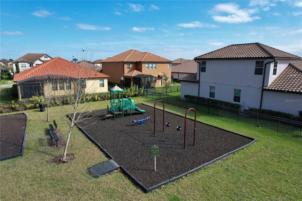 For Sale: $425,000 (5 beds, 3 baths, 2830 Square Feet)