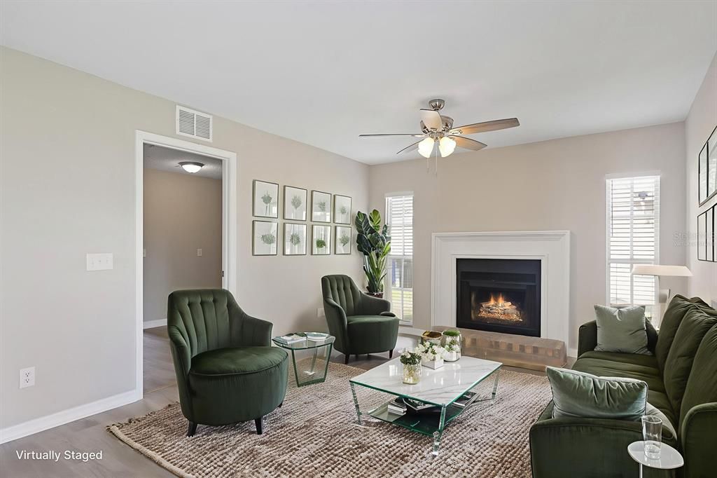 出租: $2,400 (4 贝兹, 2 浴室, 1764 平方英尺)