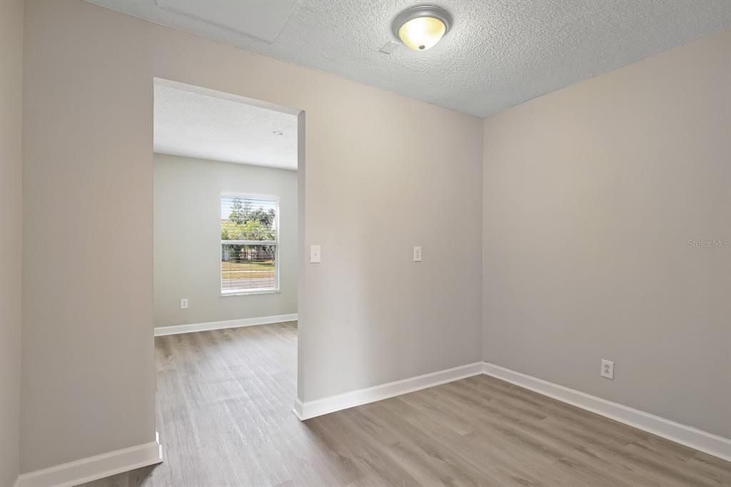 出租: $2,400 (4 贝兹, 2 浴室, 1764 平方英尺)