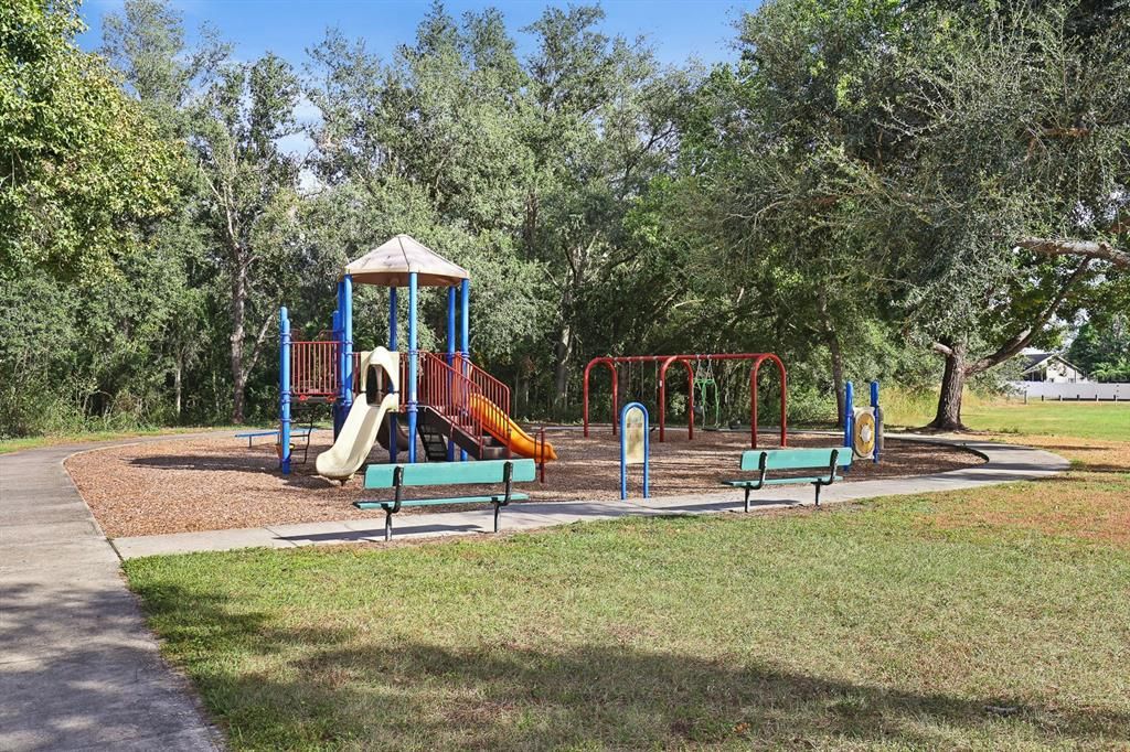 出租: $2,400 (4 贝兹, 2 浴室, 1764 平方英尺)