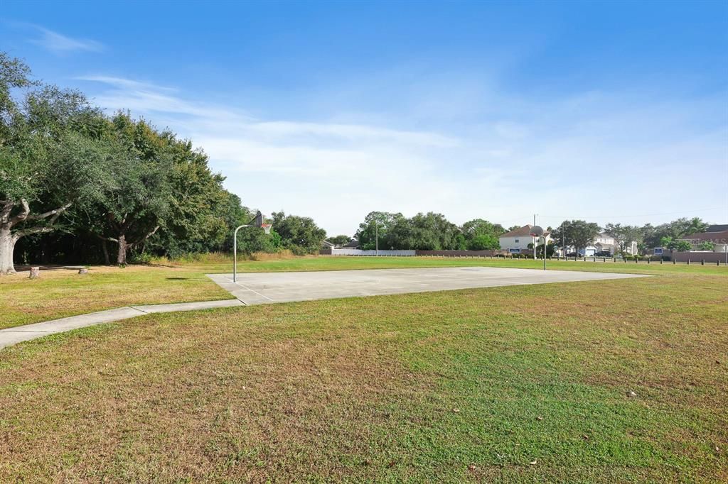 出租: $2,400 (4 贝兹, 2 浴室, 1764 平方英尺)