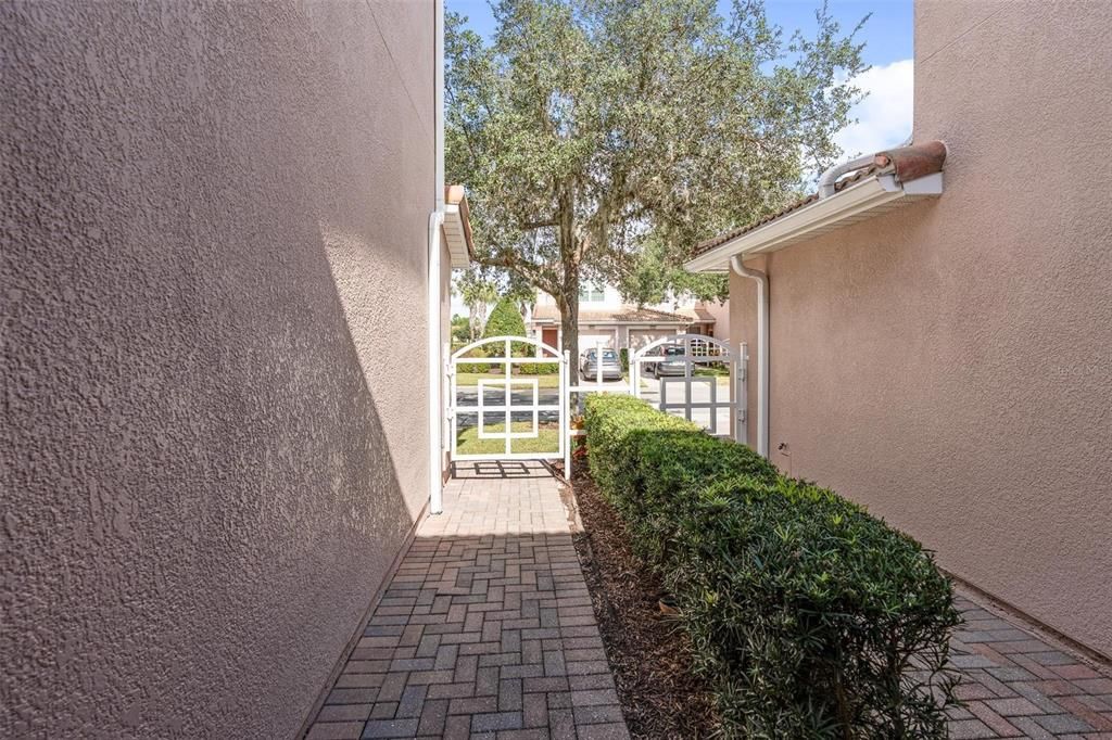 For Sale: $214,900 (2 beds, 2 baths, 1435 Square Feet)