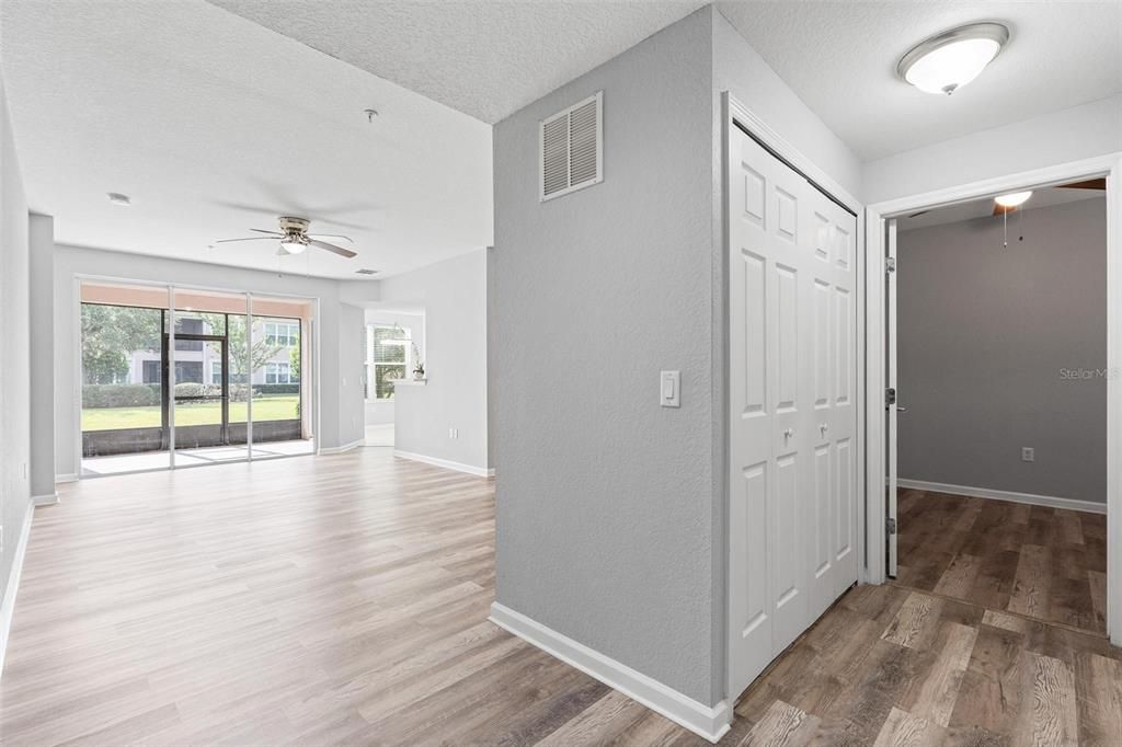 For Sale: $214,900 (2 beds, 2 baths, 1435 Square Feet)