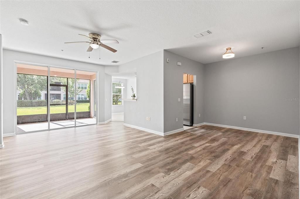 For Sale: $214,900 (2 beds, 2 baths, 1435 Square Feet)