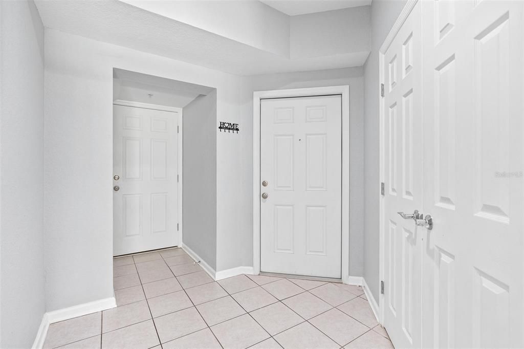 For Sale: $214,900 (2 beds, 2 baths, 1435 Square Feet)