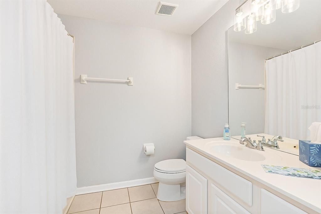 For Sale: $214,900 (2 beds, 2 baths, 1435 Square Feet)