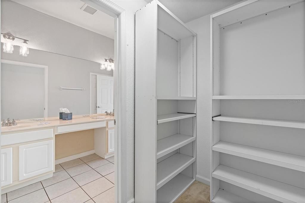 For Sale: $214,900 (2 beds, 2 baths, 1435 Square Feet)