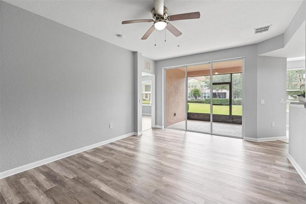 For Sale: $214,900 (2 beds, 2 baths, 1435 Square Feet)