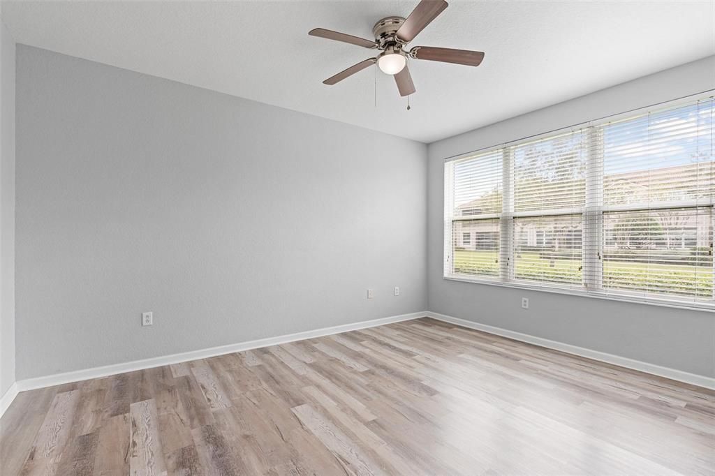 For Sale: $214,900 (2 beds, 2 baths, 1435 Square Feet)