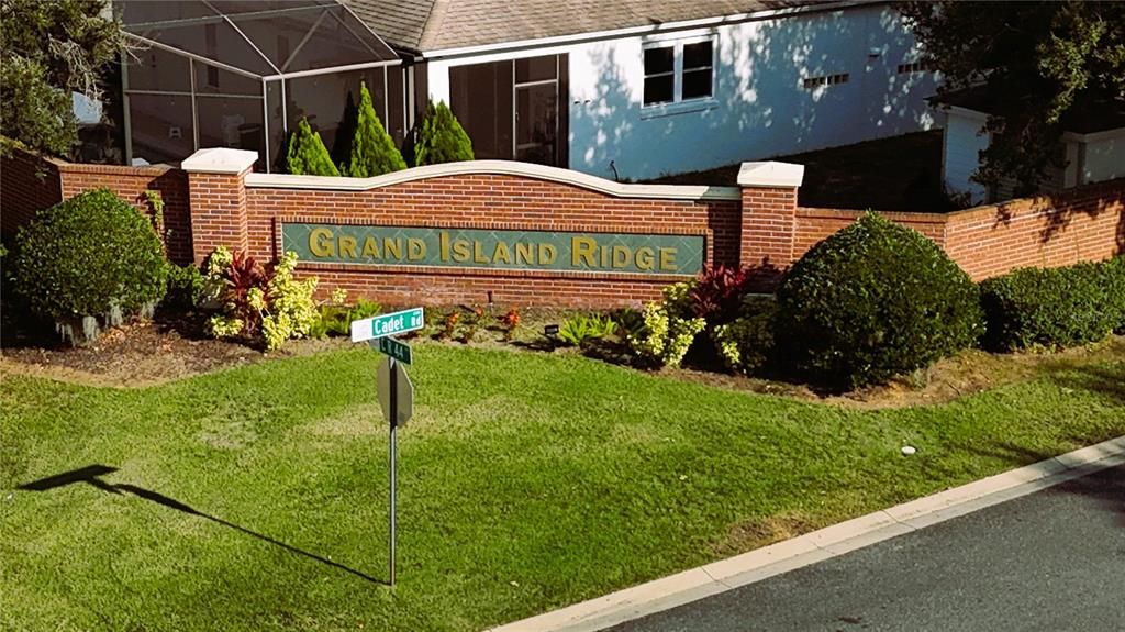 Activo con contrato: $329,900 (3 camas, 2 baños, 1722 Pies cuadrados)