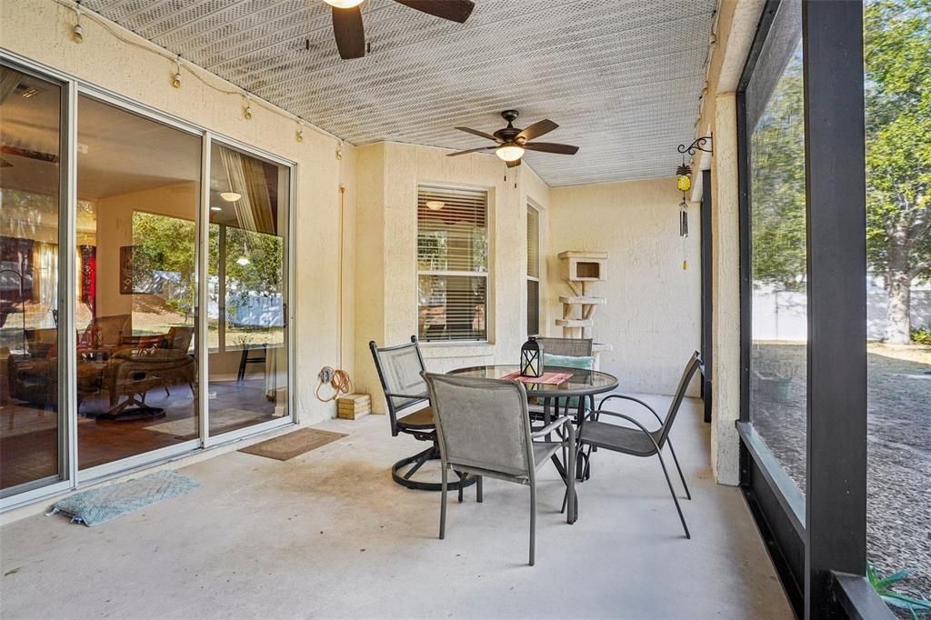 Activo con contrato: $329,900 (3 camas, 2 baños, 1722 Pies cuadrados)