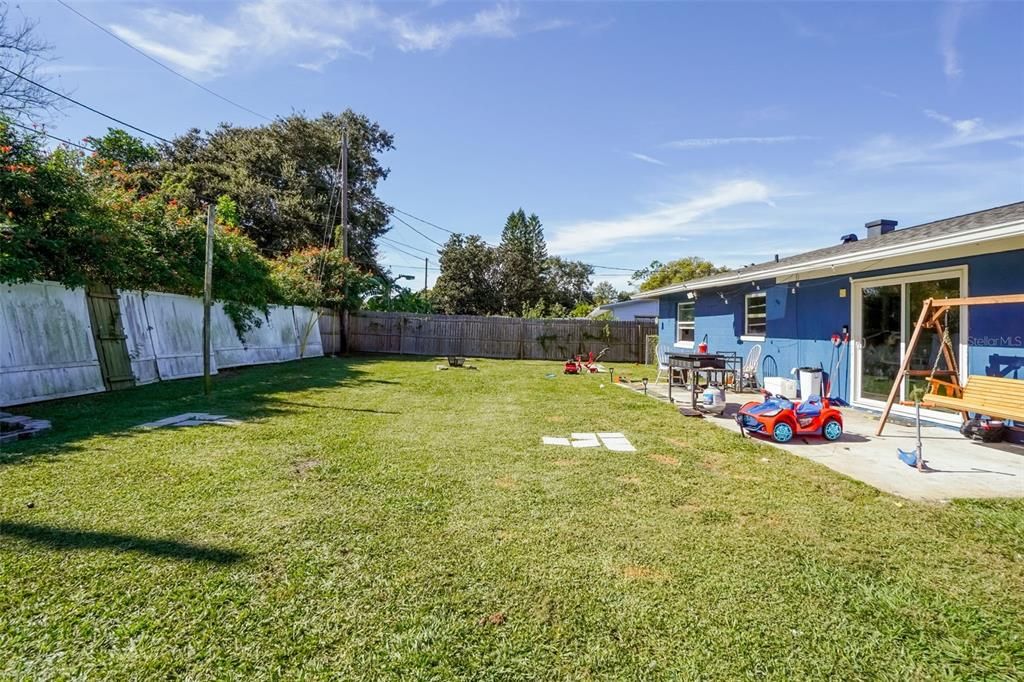 For Sale: $340,000 (3 beds, 2 baths, 1285 Square Feet)