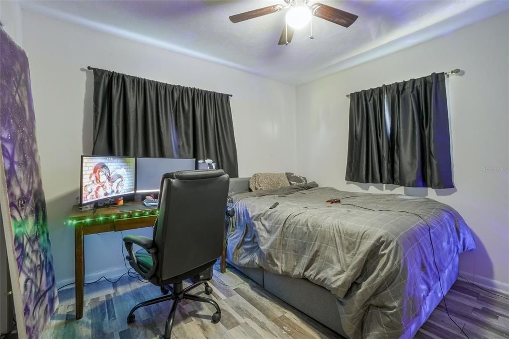 For Sale: $340,000 (3 beds, 2 baths, 1285 Square Feet)