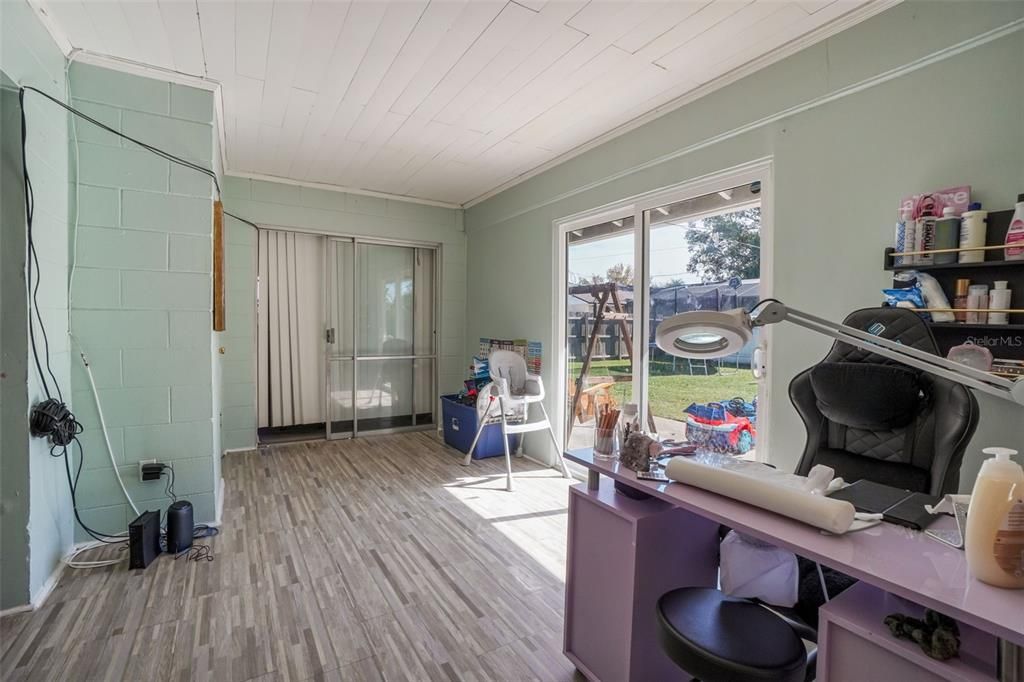 For Sale: $340,000 (3 beds, 2 baths, 1285 Square Feet)