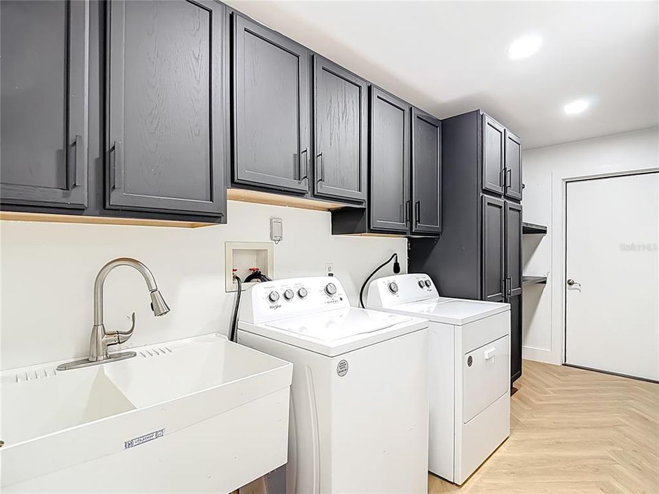 For Rent: $4,500 (4 beds, 3 baths, 2623 Square Feet)