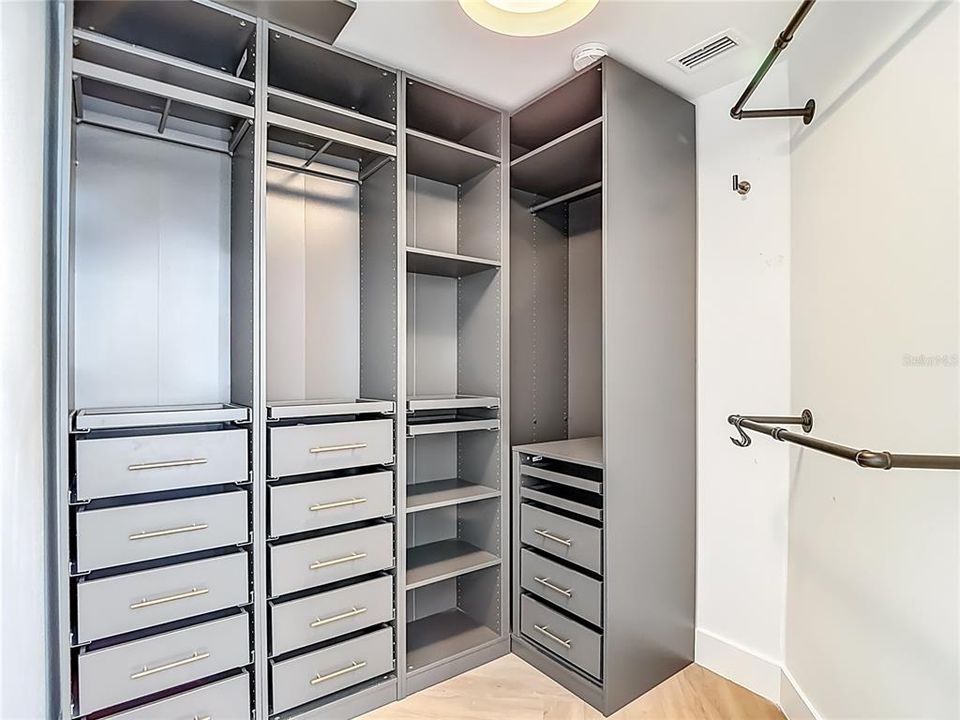 For Rent: $4,500 (4 beds, 3 baths, 2623 Square Feet)