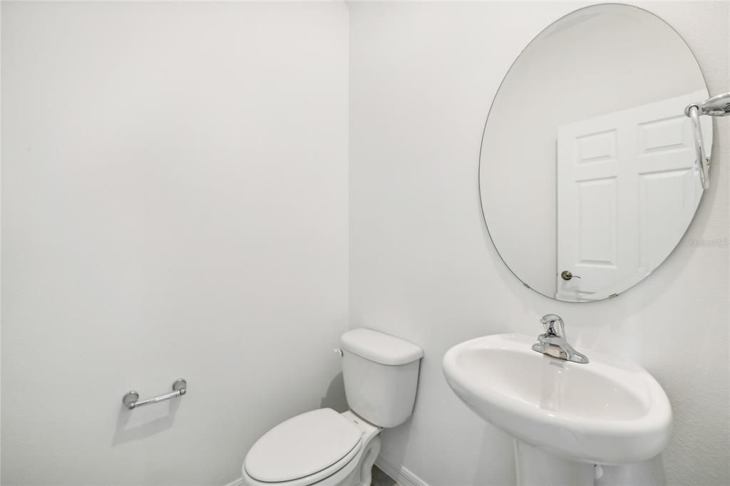 For Sale: $463,490 (5 beds, 3 baths, 2434 Square Feet)