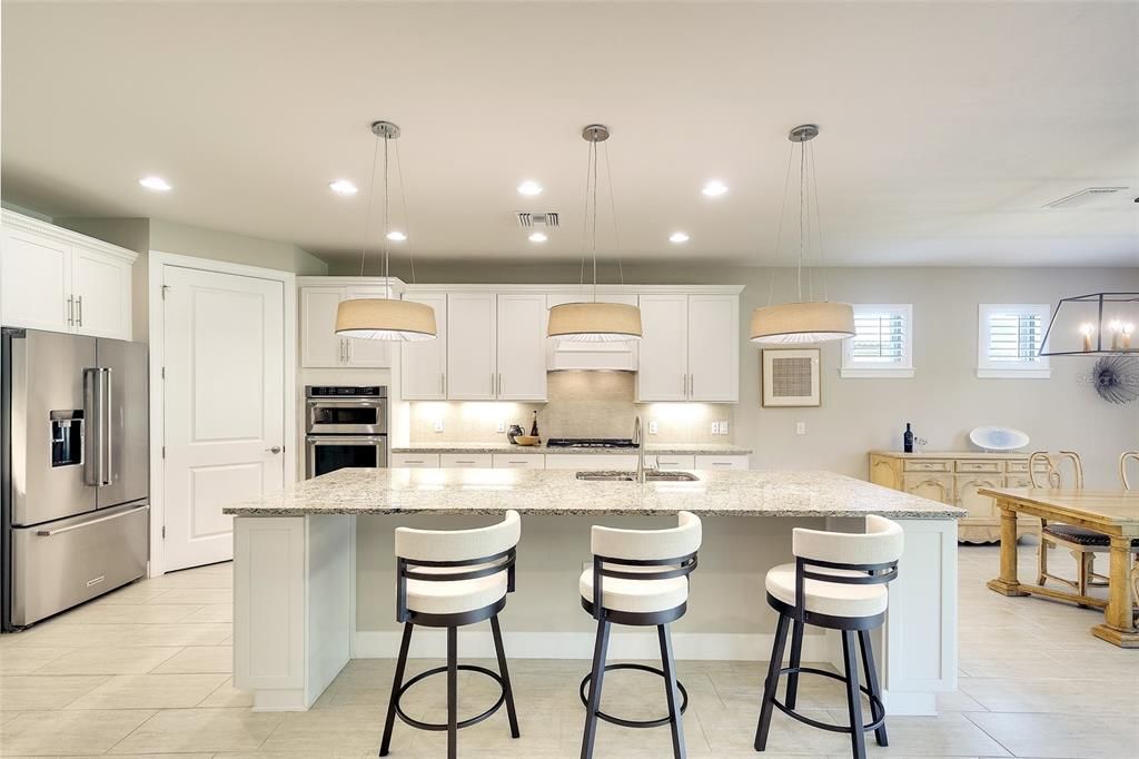 На продажу: $865,000 (3 спален, 3 ванн, 2488 Квадратных фут)